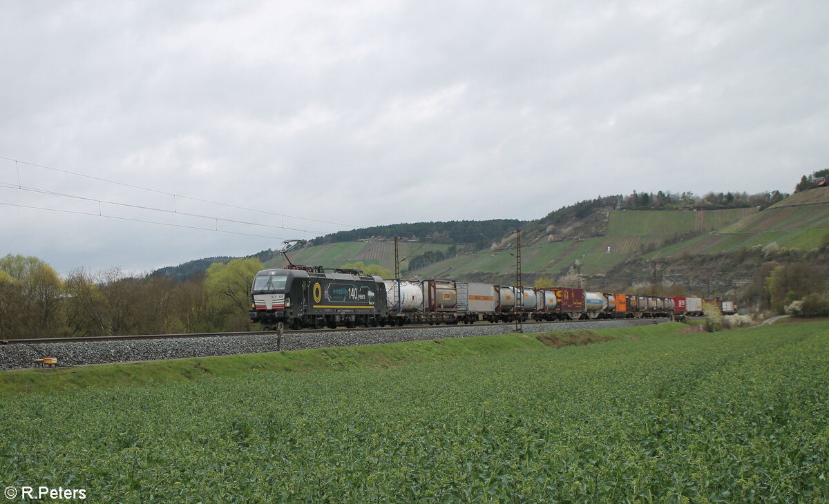 X4E 626 alias 193 626  E-Mobility 140 years  mit dem ECS Containerzug bei Himmelstadt. 28.03.24