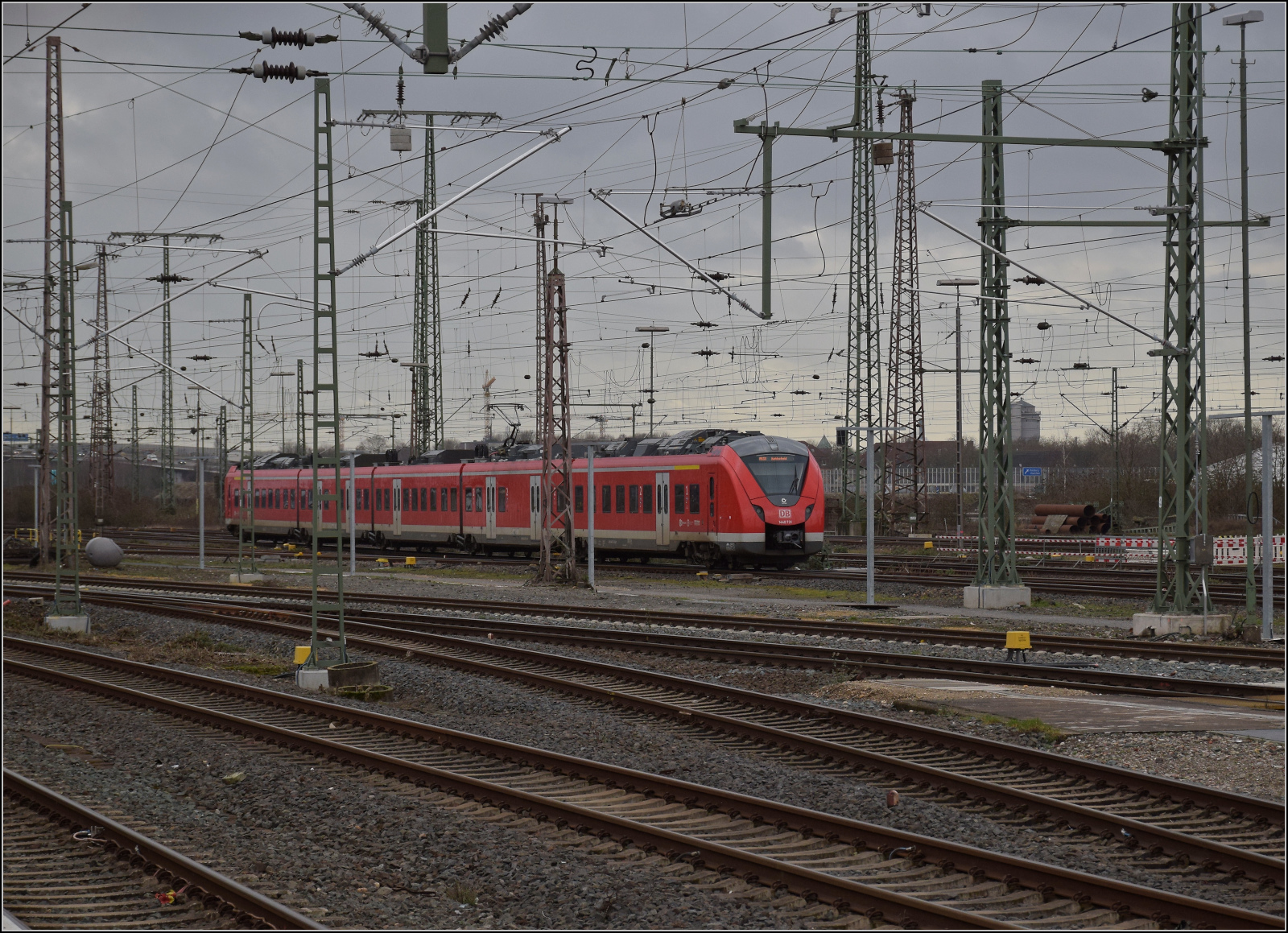 1440 231 verlässt Duisburg. Februar 2026.