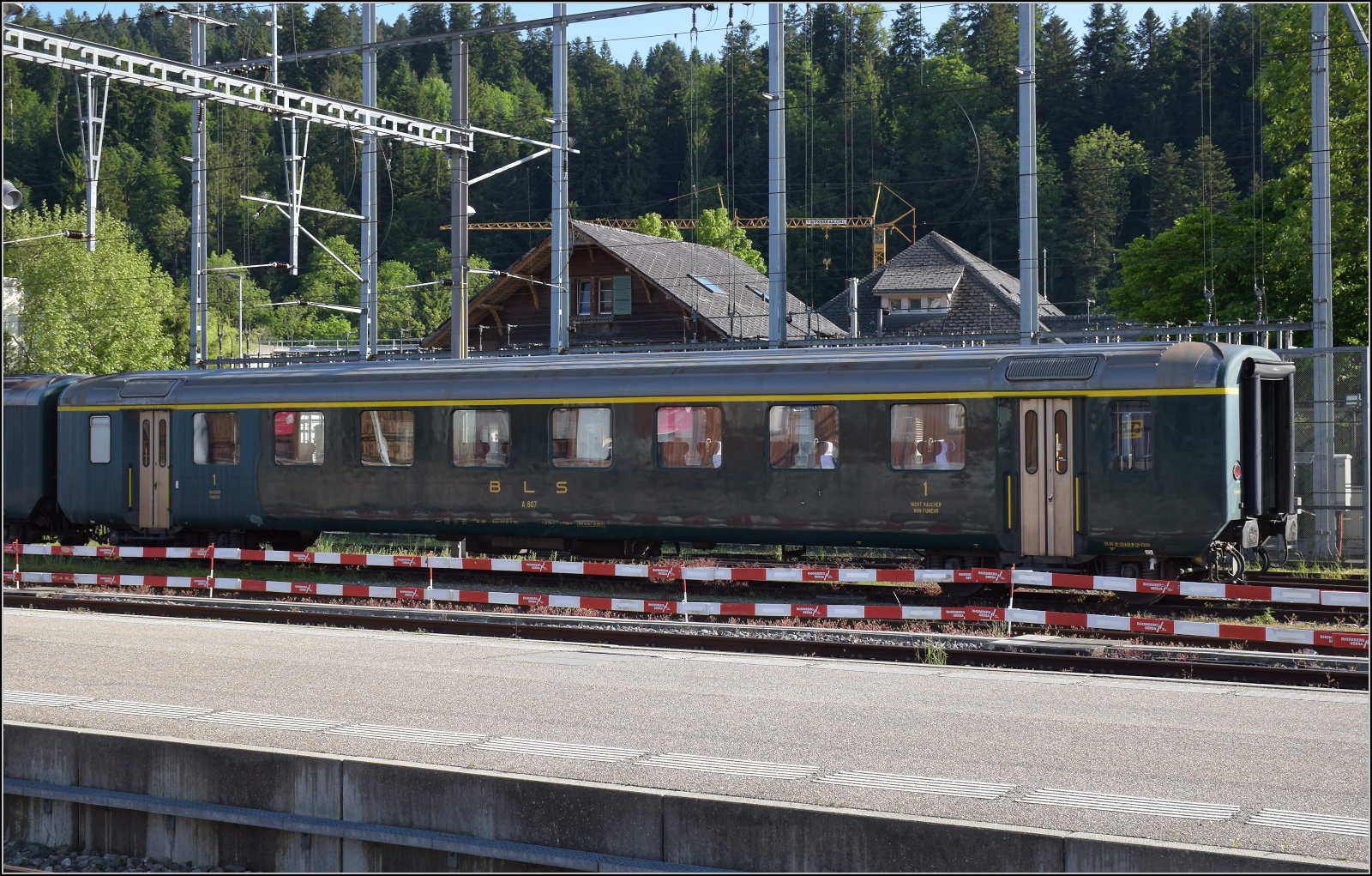 150 Jahre Emmentalbahn. 

Der EW I der BLS, A 807. Langnau, Mai 2025.