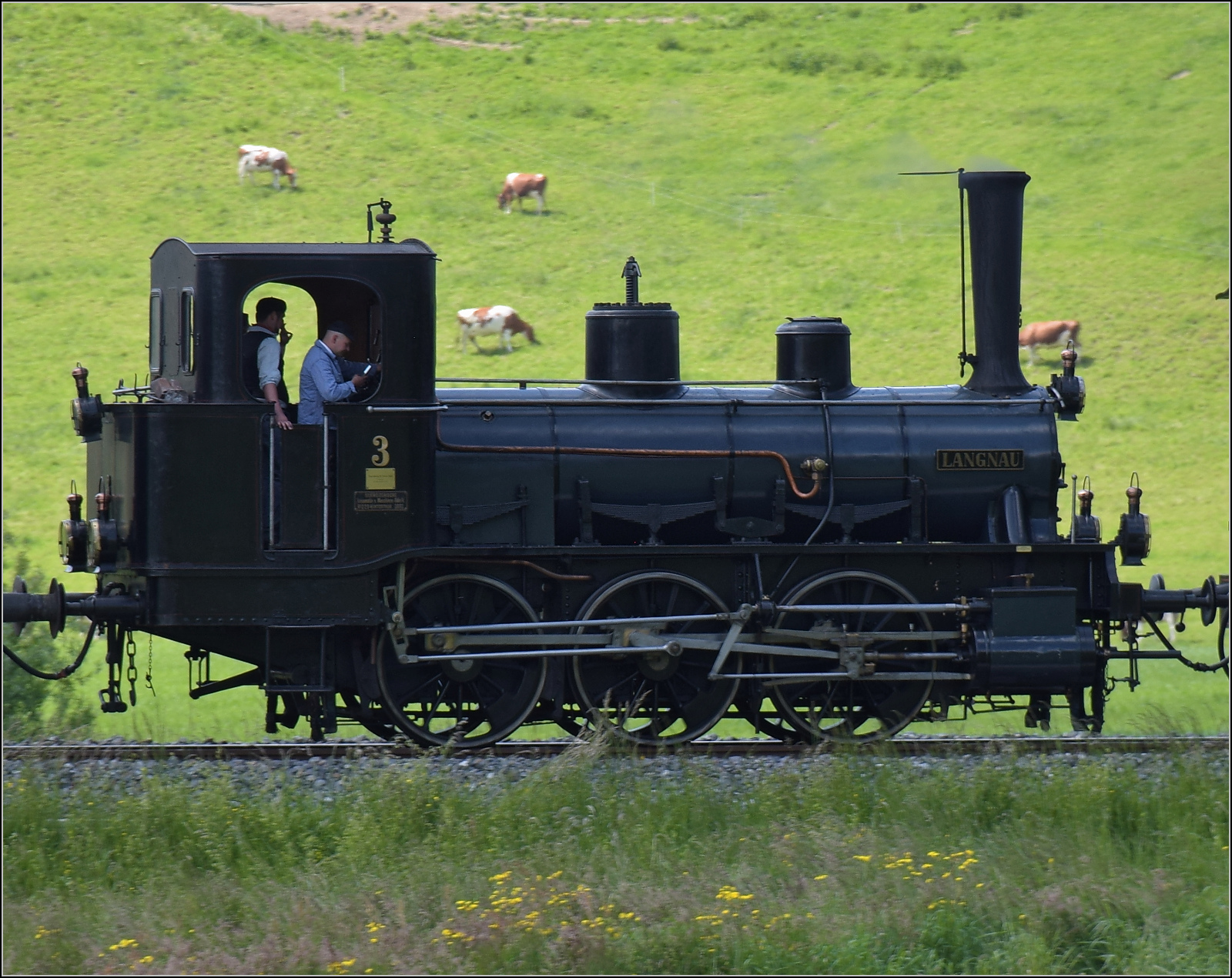 150 Jahre Emmentalbahn. 

Ed 3/3 3 'Langnau' der Emmentalbahn ist der 144-jährige Star des Festes, hier etwas genauer betrachtet. Bowil Bächlen, Mai 2025.