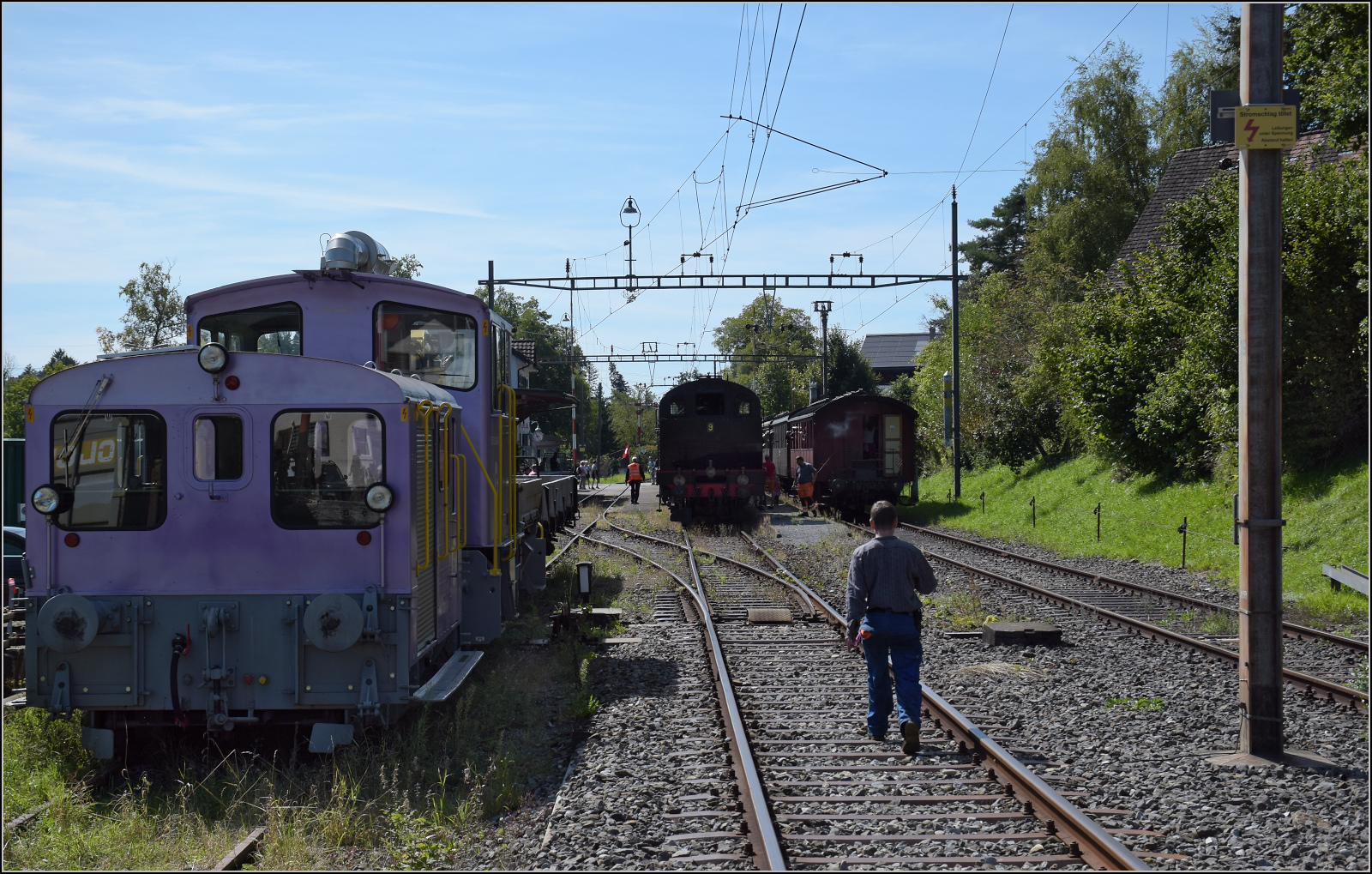 150 Jahre Tösstalbahn.

Die Weiche ist gestellt, es kann bald weitergehen. Bäretswil, September 2025.