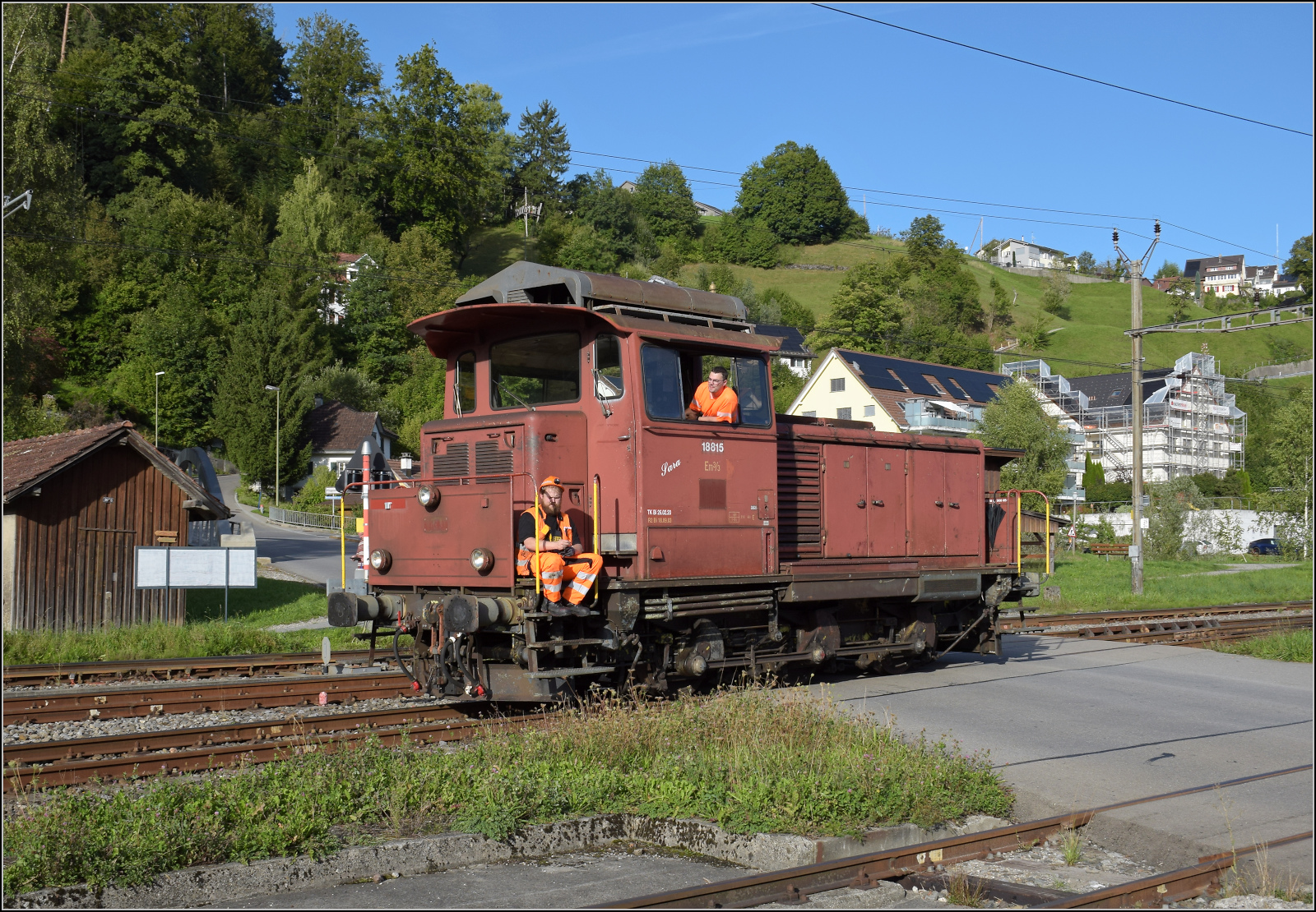 150 Jahre Tösstalbahn.

Ee 3/3 18815 'Sara' erledigt noch letzte Rangierarbeiten in Bauma. September 2025.