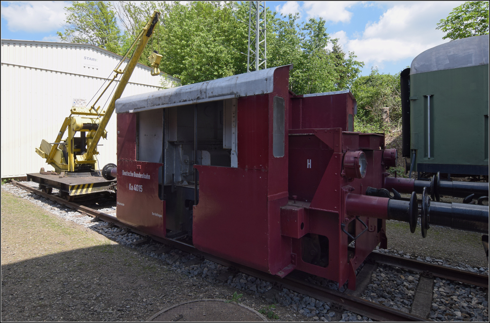 175 Jahre Eisenbahn in Nrdlingen / 55 Jahre Bayrisches Eisenbahnmuseum.

Akkuverschubgert Ka 4015, 1939 von der AEG geliefert. Mai 2024. 