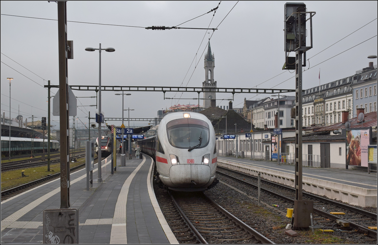 411 070  Penzlau  bestreitet heute die letzte planmäßige Fahrt eines ICE-T von Konstanz aus. Konstanz, November 2025.