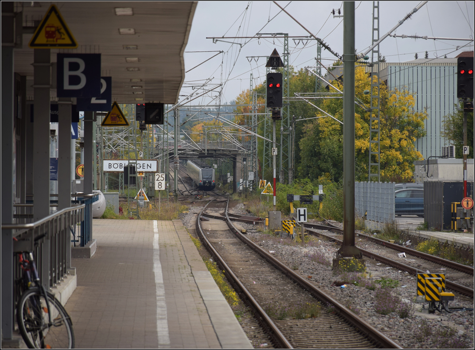 423 370, 423 335 und 423 027 verlassen B�blingen Richtung Stuttgart. Oktober 2026.