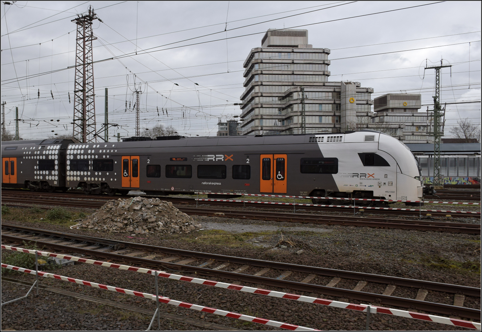 462 029 und 462 030 (im Bild) in Duisburg. Februar 2026.