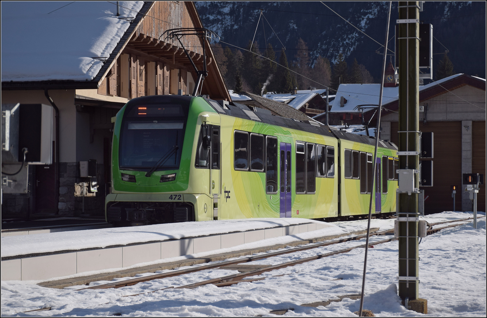 ABe 4/8 472 der ASD am Streckenende in Les Diablerets. Januar 2026.