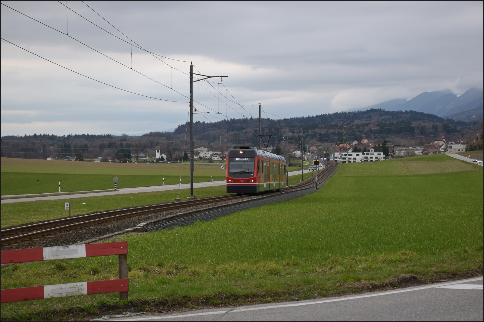 Bierlisi statt Bipperlisi. 

Be 4/8 110 'Merkur' auf dem Weg von Attiswil nach Wiedlisbach. Februar 2026.