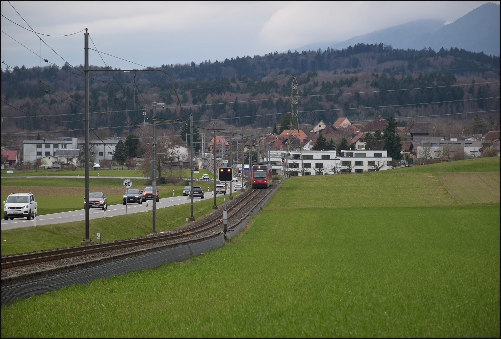Bierlisi statt Bipperlisi. 

Be 4/8 114 'Saturn' auf dem Weg von Attiswil nach Wiedlisbach. Februar 2026.