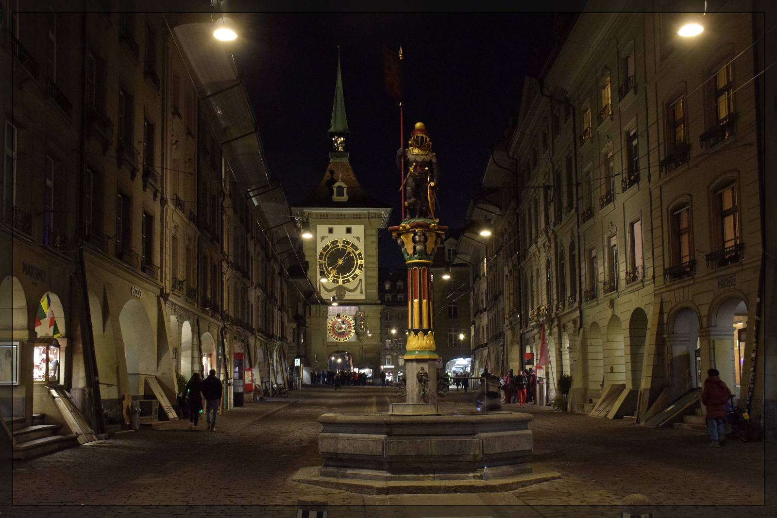 Blick aus der Kramgasse zum Zytglogge. Bern, Januar 2026.