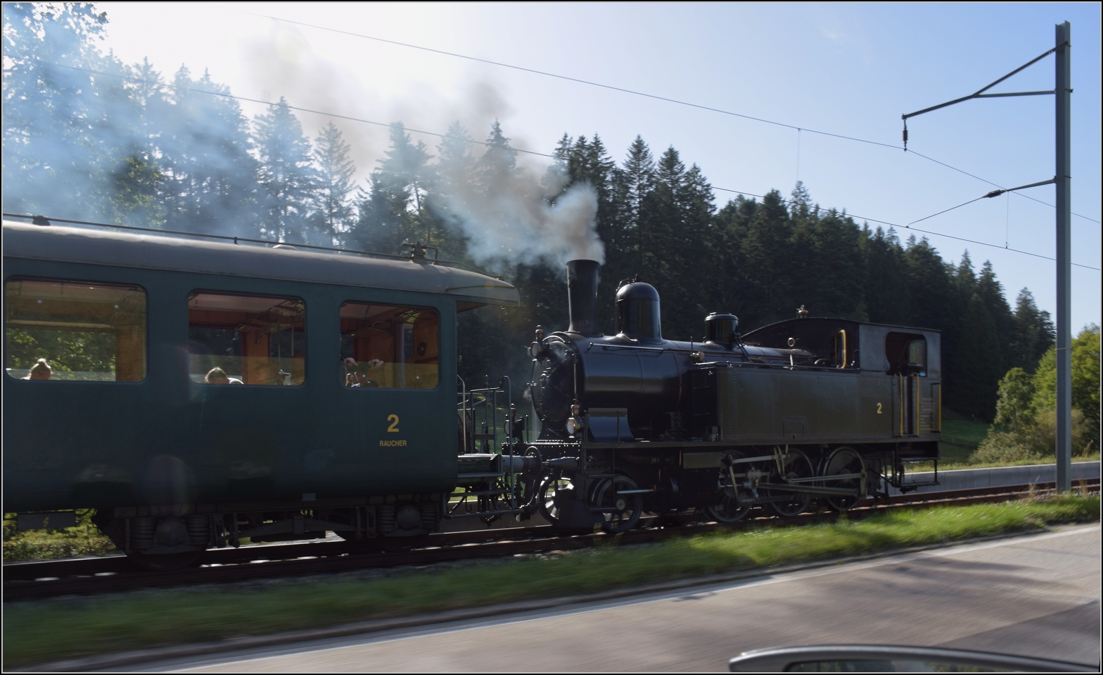 Dampftage Huttwil.

Ed 3/4 2 der Solothurn-Mnster-Bahn auf dem Weg nach Sumiswald-Grnen. Mussachen, Oktober 2023.