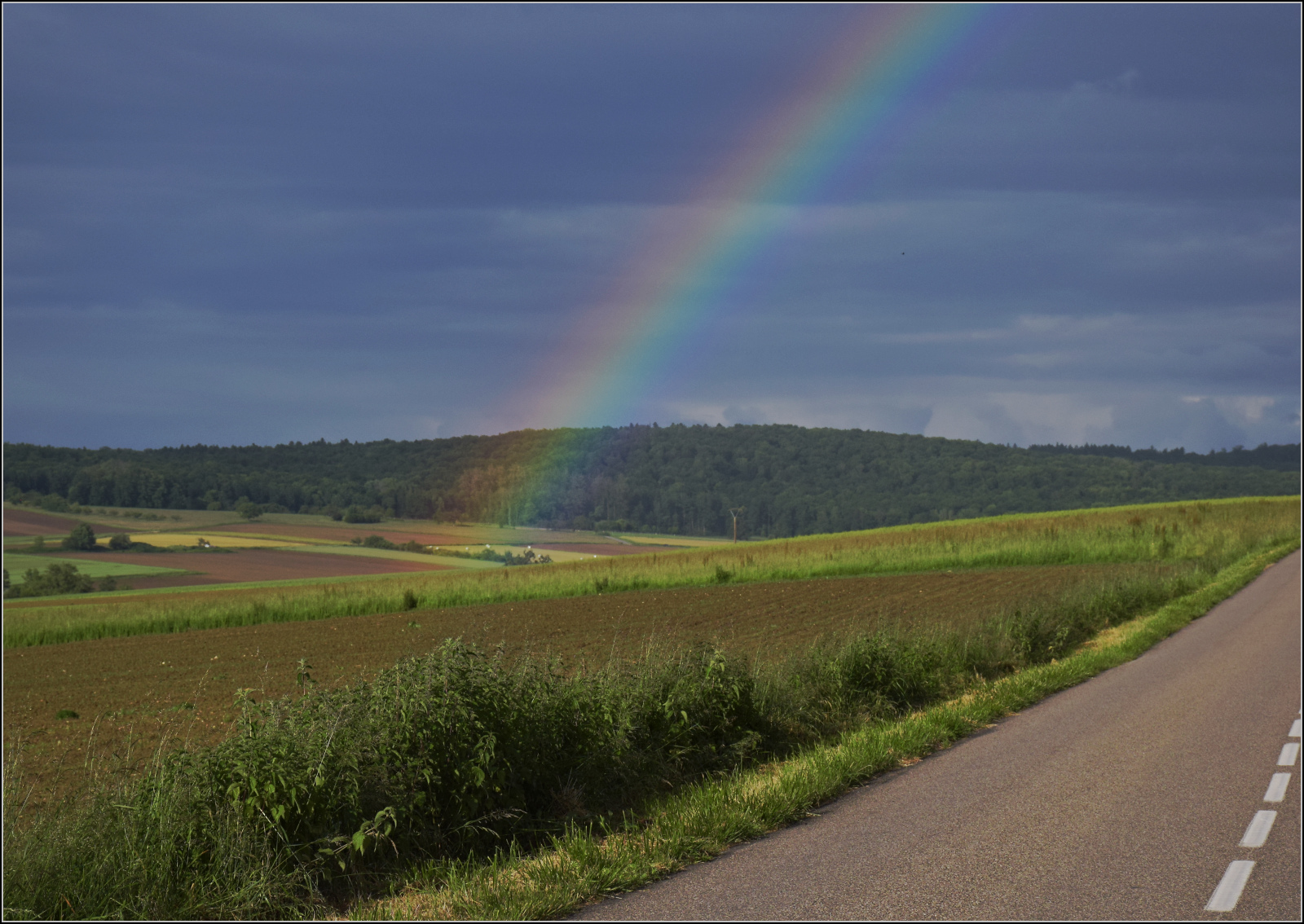 Der Regenbogen im Sundgau bewegte sich exakt auf der gleichen Route. Wollschwiller, Mai 2024.