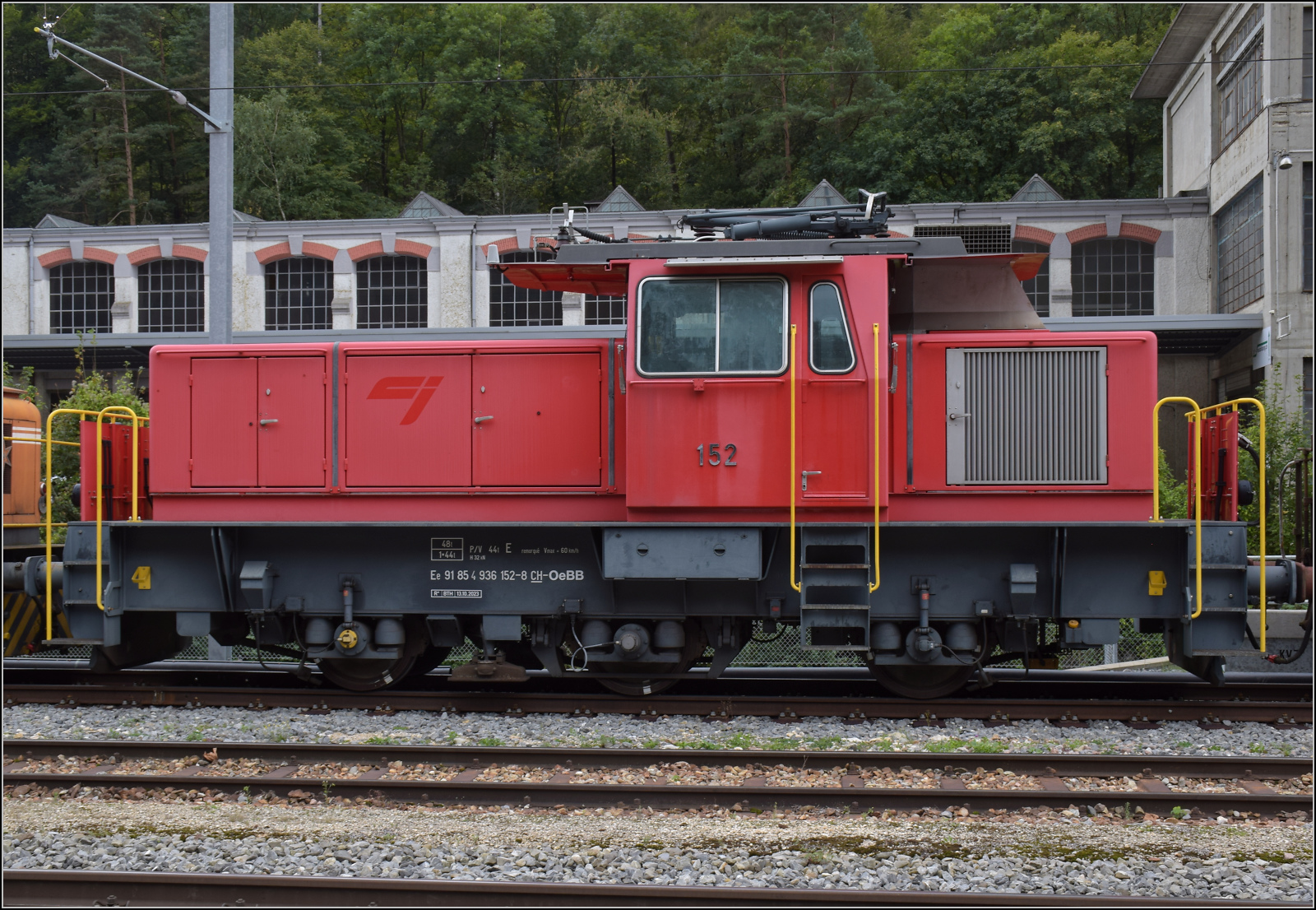 Grosses BoBo-Treffen in Balsthal: 60 Jahre Re 4/4 II in der Schweiz.

Fr das BoBo-Fest musste Ee 936 152 erst einmal Platz machen. Balsthal, September 2024.