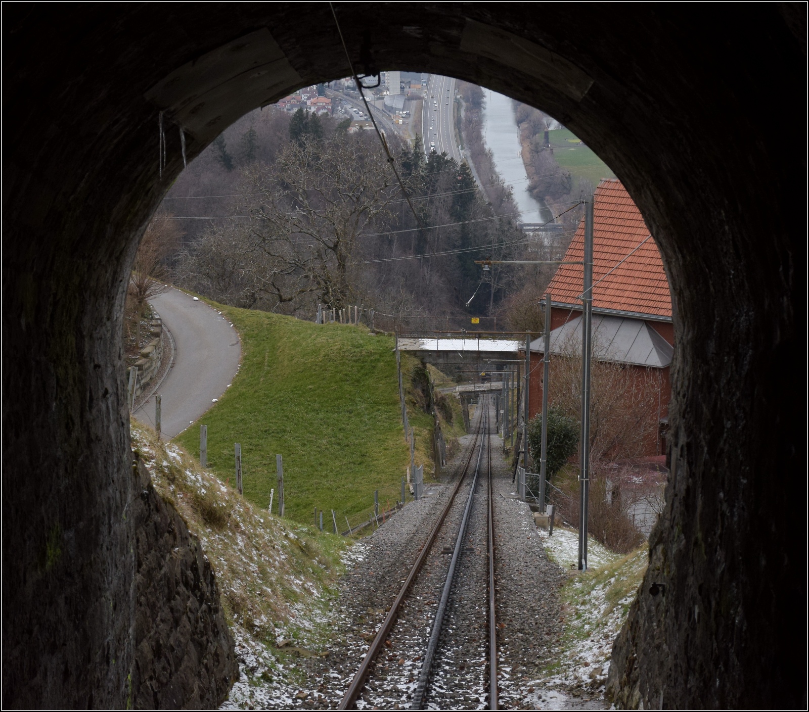 Hommage an die S26.

BDeh 1/2 1 'Liseli' auf Bergfahrt nach Walzenhausen. Februar 2023.