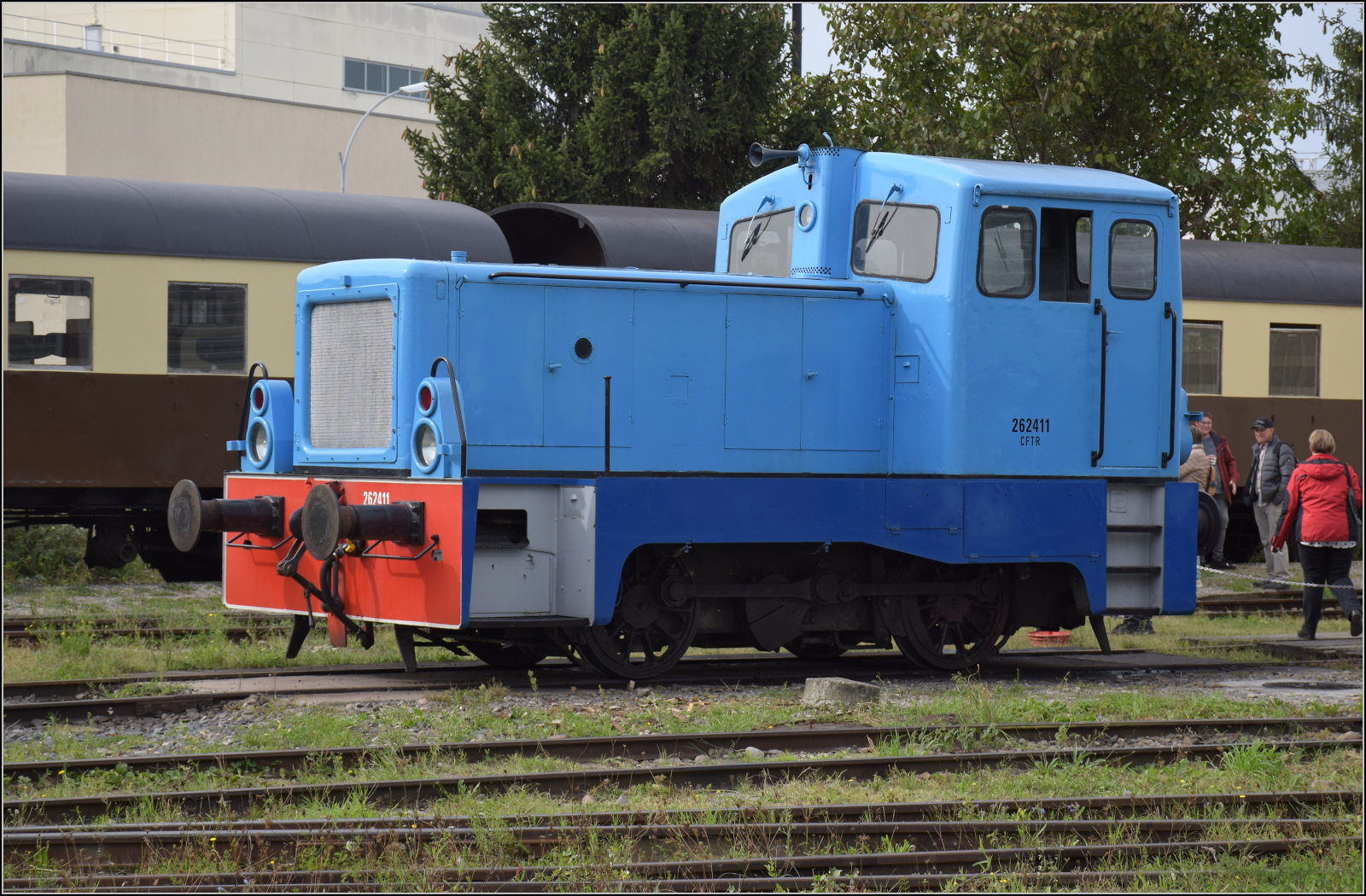 Im Elssser Ried bei der CFTR.

LKM V 22 Nr. 262411 ist im CTFR-Depot abgestellt. Volgelsheim, April 2019.