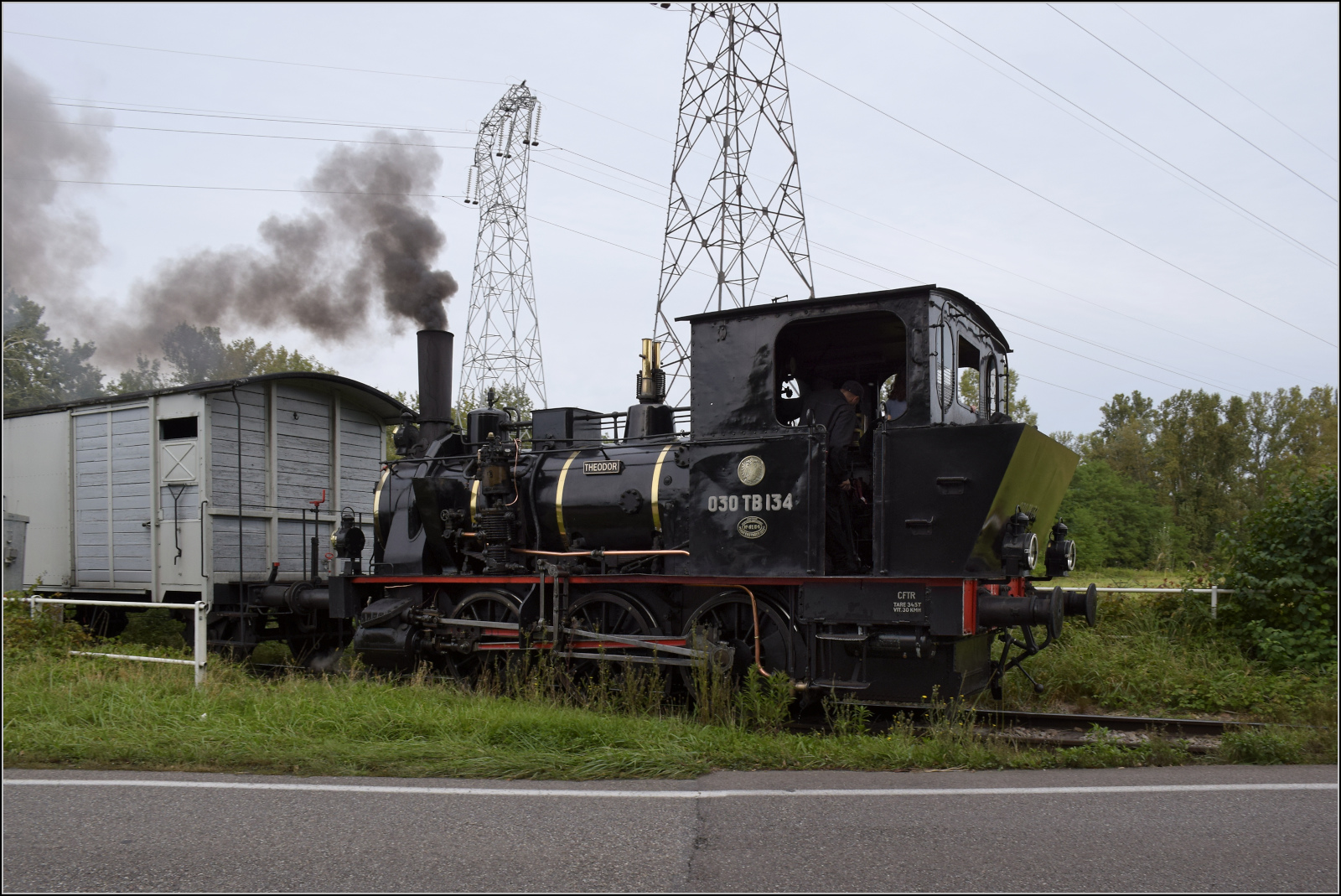 Im Elsässer Ried mit der CFTR.

030 TB 134  Theodor  auf Vogelgrüner Grund. September 2024.