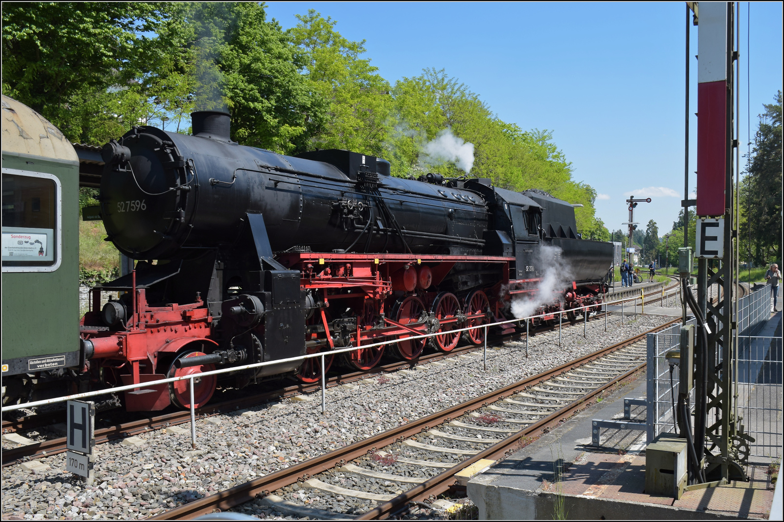 Mein letztes Zusammentreffen mit 52 7596 vor ihrer hoffentlich vorübergehenden Stilllegung. Überlingen, Mai 2025.