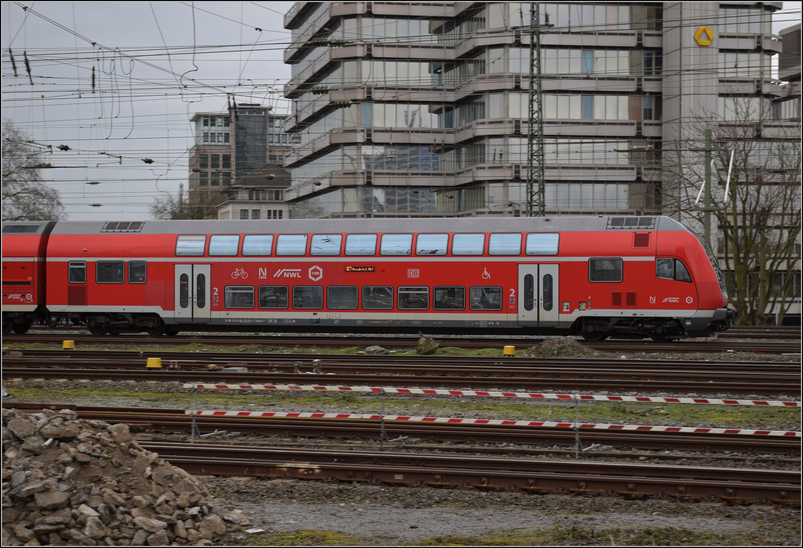 Mit D-DB 50 80 86-75 070-2 DBpbzfa in Duisburg. Februar 2026.