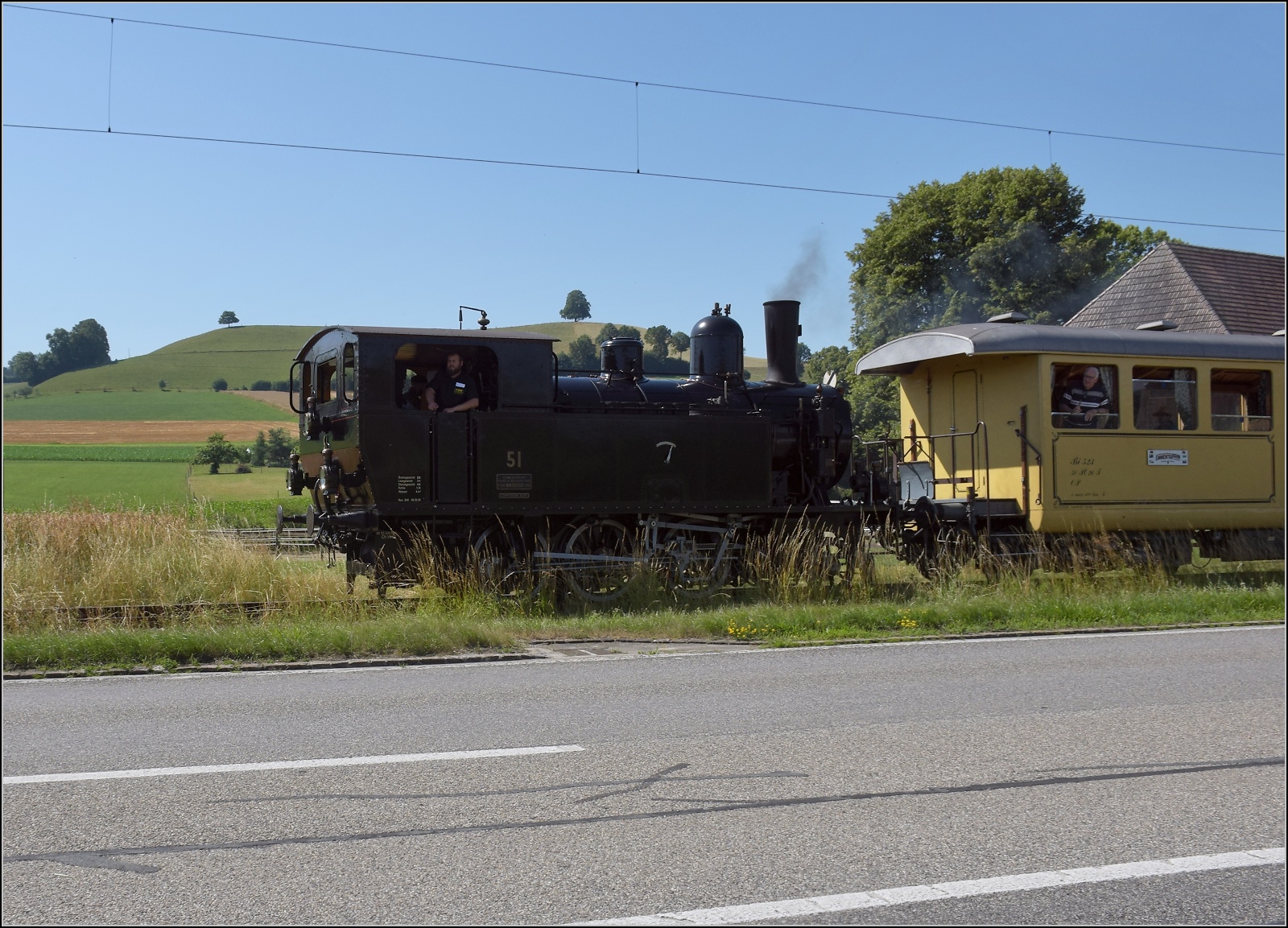 Öffentlicher Fahrtag auf der Emmentalbahn. 

BSB Ed 3/4 51 bei Waltrigen. Juli 2023.