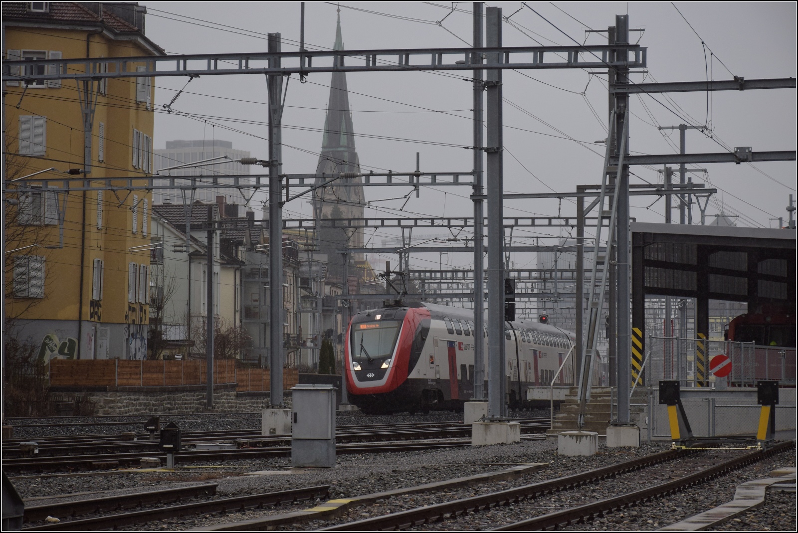 RABDe 502 017 und RABe 502 204 beim St. Galler Gterbahnhof. Februar 2023.