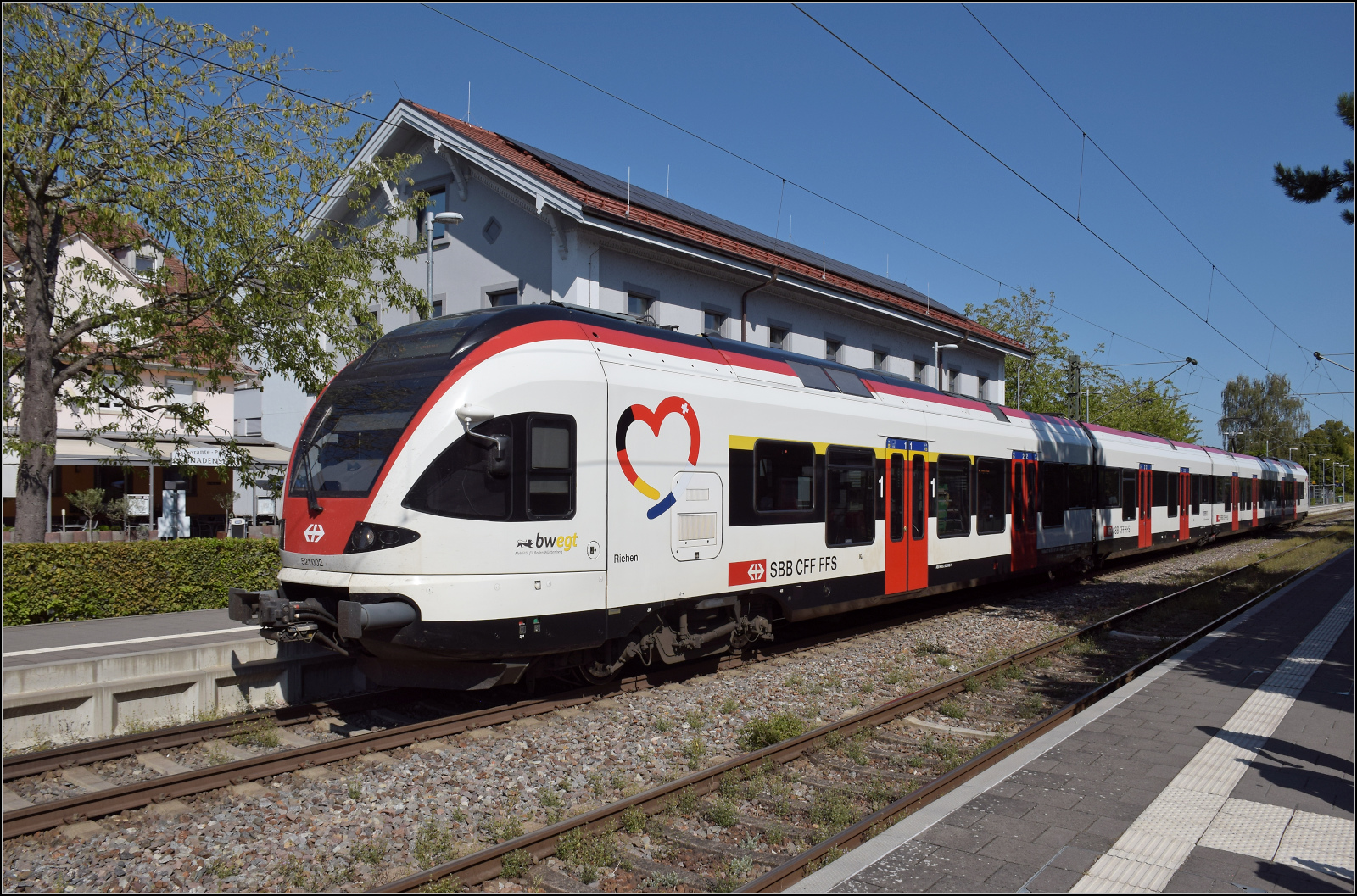RABe 521 002 'Riehen' in Allensbach. August 2026