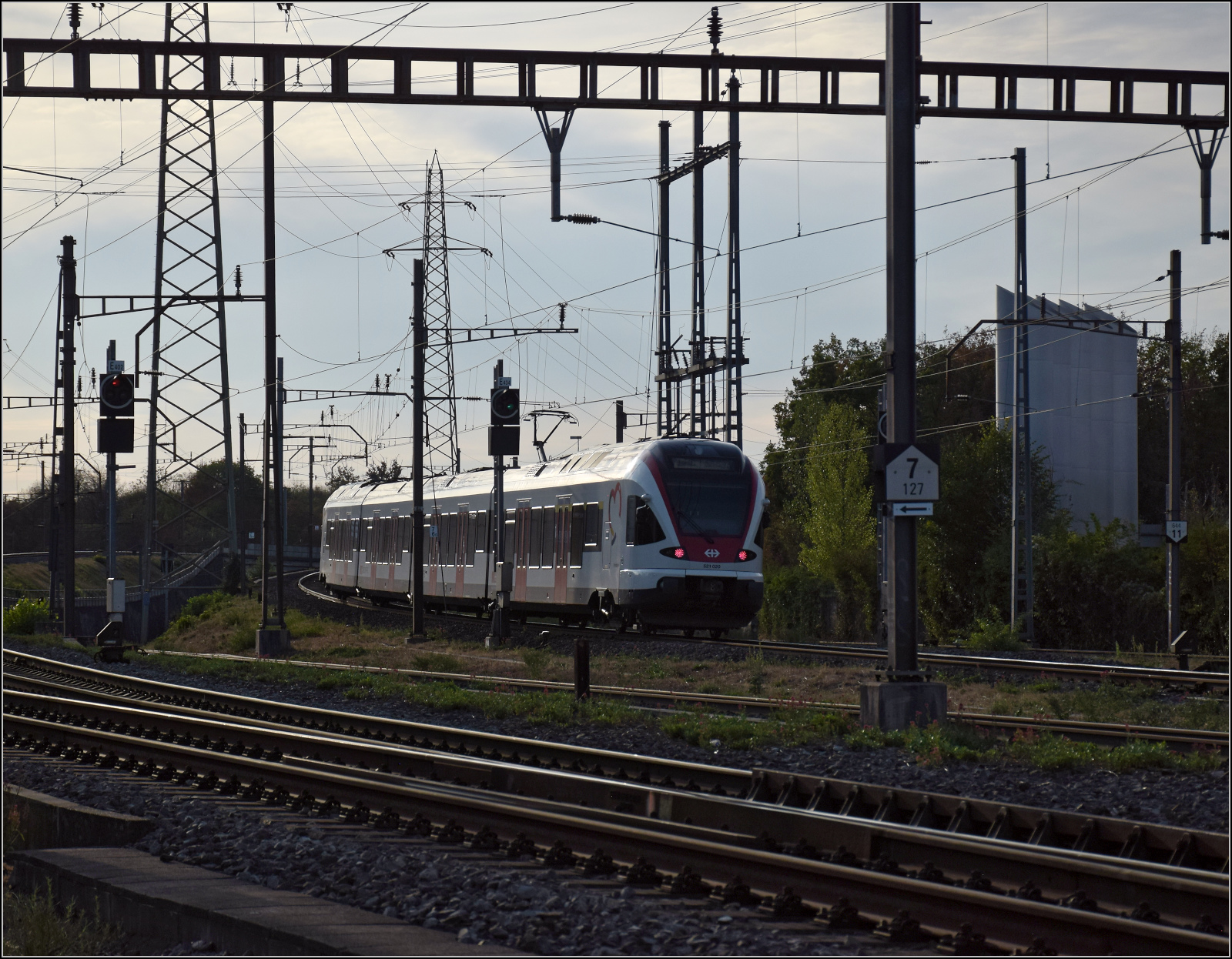 RABe 521 020 'Porrentruy' in Pratteln. August 2026.