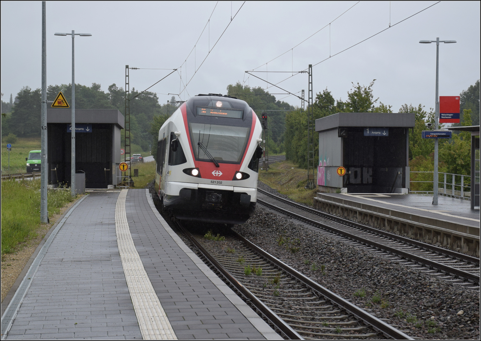 RABe 521 202 und RABe 521 209 in Welschingen. Juli 2025.