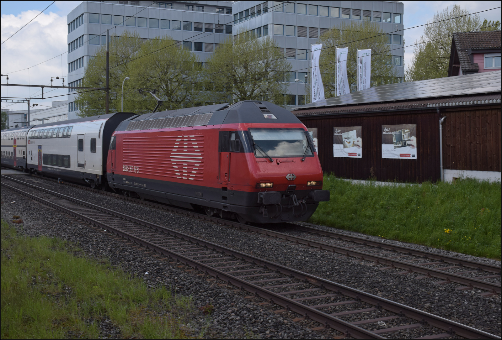 Re 460 029 'Eulach' in Erlen. April 2024.