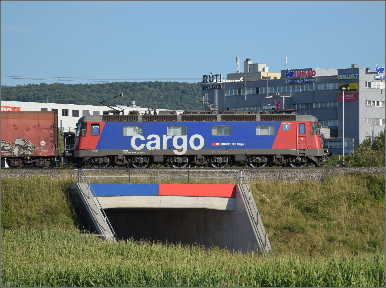 Re 6/6 074 'Murgenthal' bei Salina Raurica. August 2025.