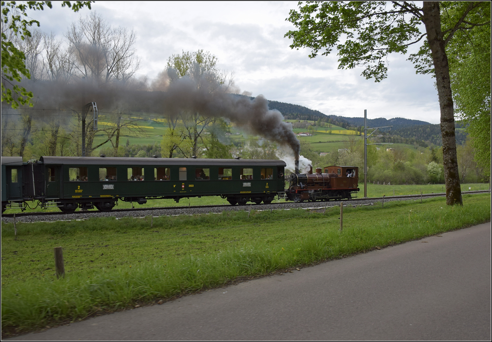 Train du Terroir.

E 3/3 5811 bei Le Marais. Mai 2024.