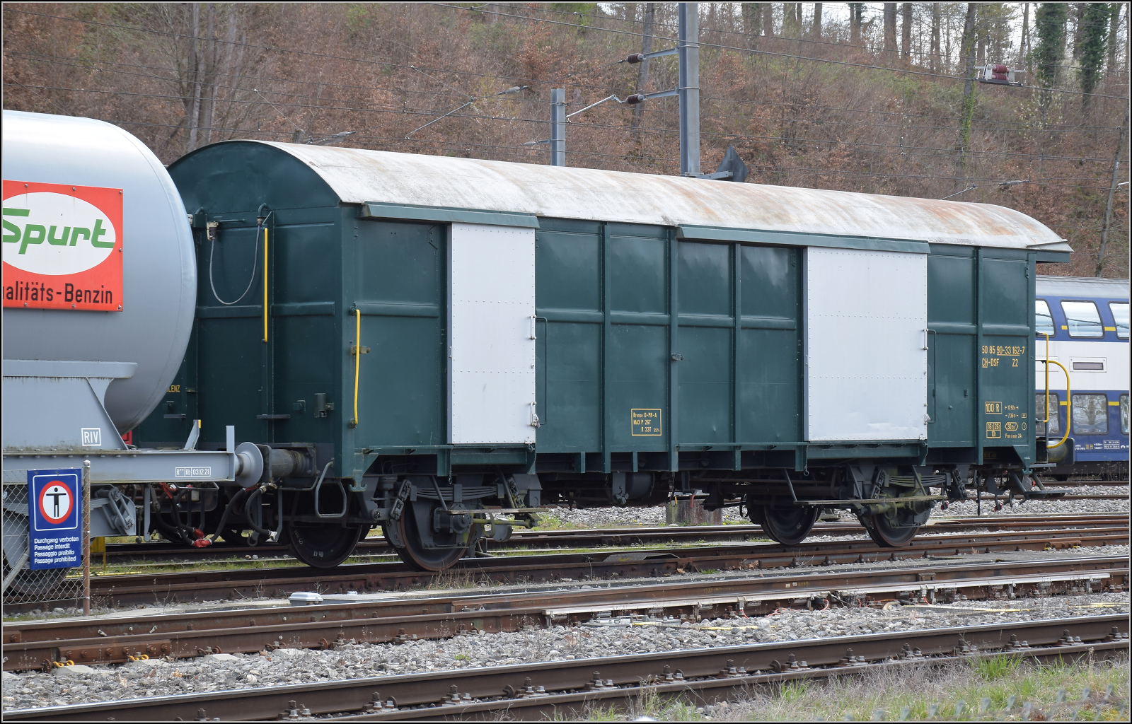 Z2-Güterwagen mit Schiebtüren 50 85 90-33 162-7 CH-DSF. Koblenz, April 2026. 