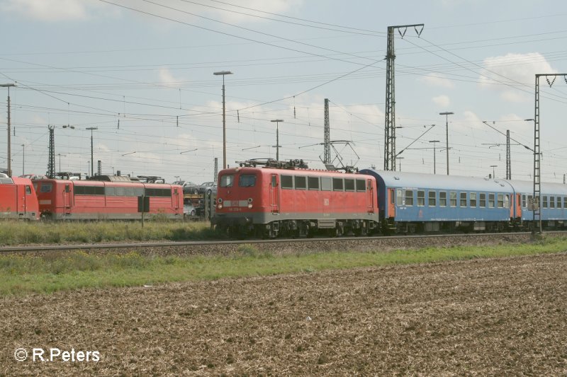 110 278-9 zieht ein Nachtzug an Regensburg Ost vorbei. 13.09.07