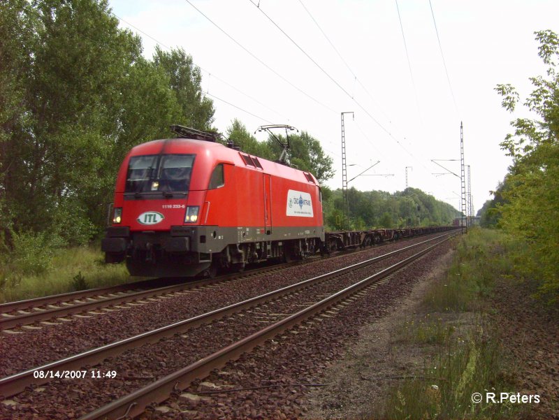 1116 233-6 zieht auf den Sdlichen BAR ein Containerzug. 14.08.07