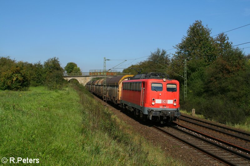 140 759-2 zieht einen Autozug bei Lohhof. 21.09.07