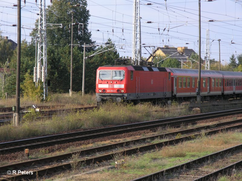 143 012-3 verlsst Eisenhttenstadt mit ein RB 11 Cottbus. 03.10.07