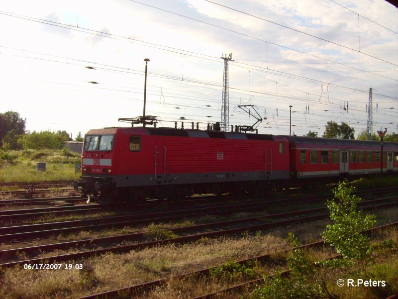 143 065-1 verlsst Eisenhttenstadt mit RB11 Cottbus. 17.06.07