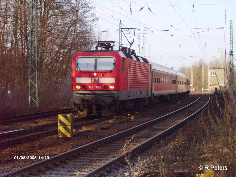 143 176-6 fhrt mit ein RB 11 Cottbus in Guben ein. 08.01.08