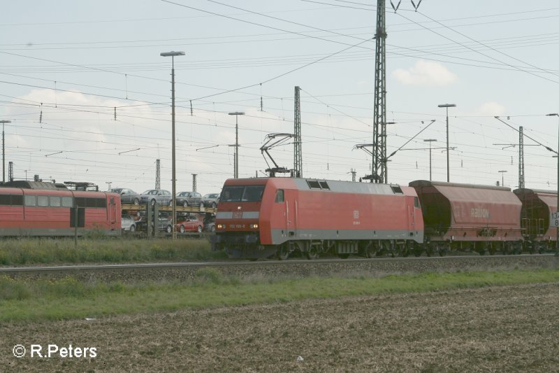 150 169-9 zieht ein Getreidezug an Regensburg Ost vorbei. 13.09.07