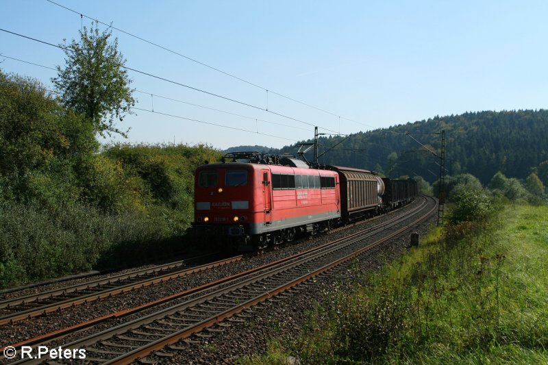 151 036-7 zieht bei Lohhof ein gemischten Gterzug. 21.09.07