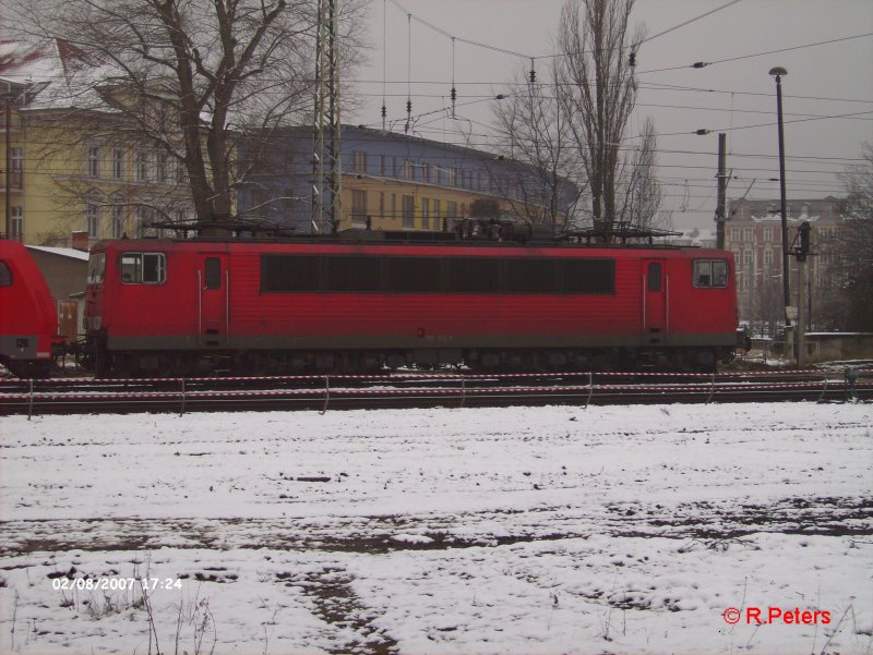 155 012-8 steht mit anderen Maschienen in Frankfurt/Oder abgestellt. 08.02.07