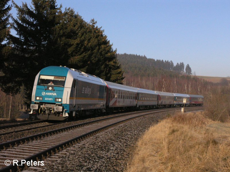 223 071 zieht bei Lengenfeld ein Alex nach Hof. 19.12.07