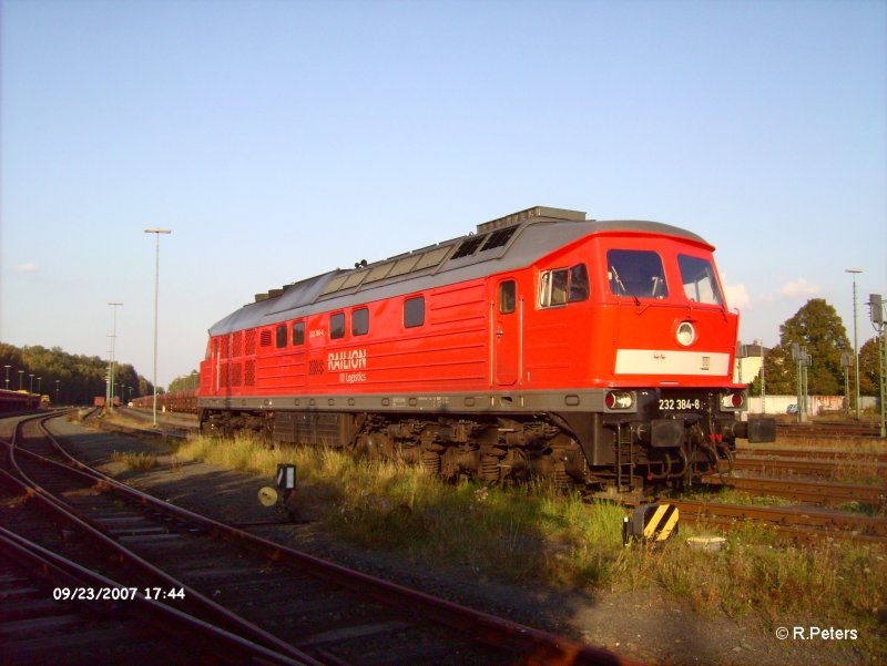 232 384-8 steht im perfekten Licht in Marktredwitz abgestellt. 23.09.07