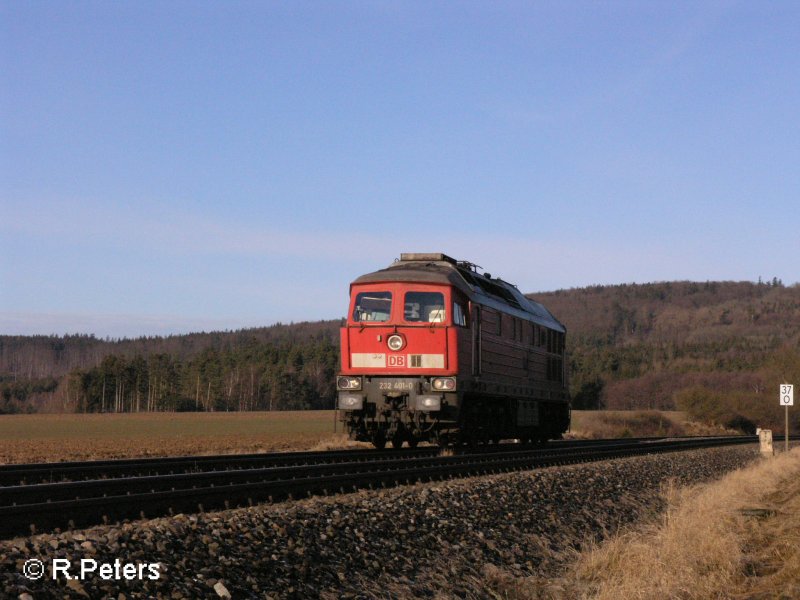 232 401-0 rollt solo bei Oberteich in Richtung Sden. 23.01.08