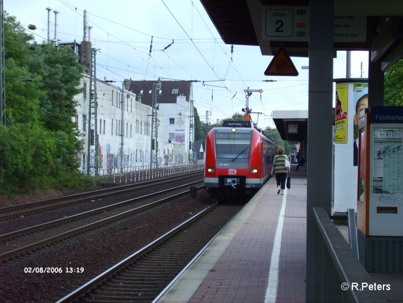 423 794 hat Dsseldorf-Vlklingerstrasse mit der S11 Bergisch Gladbach erreicht. 02.08.06