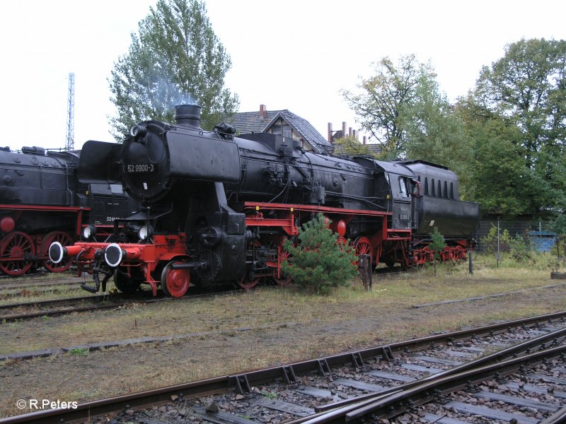 52 9900-3 wurde nur zum Schein angefeuert.BW Schneweide 28.09.07