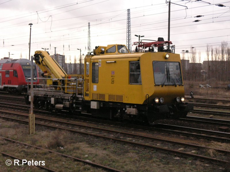 Ein Bahndienstfahrzeug durchfhrt Eisenhttenstadt in Richtung Frankfurt/Oder. 07.02.08