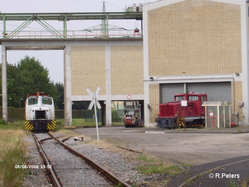 Ein Blick in Denbetriebshof der Stadtwerke Dsseldorf wo 5 verschiedene Kleindieselloks stehen. 03.08.06