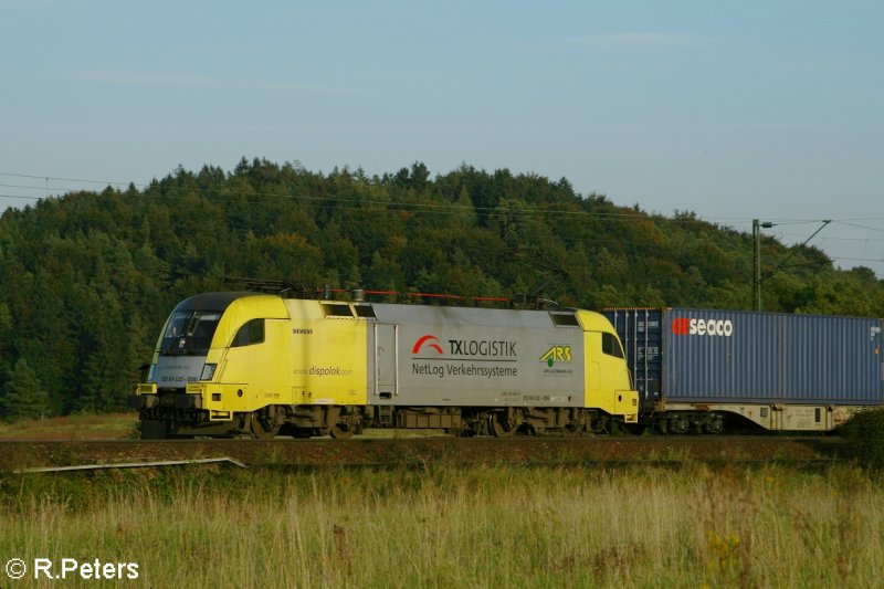 ES64 U2 006 zieht bei Lohhof einen Containerzug. 21.09.07