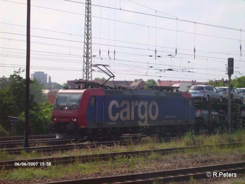 In Frankfurt/Oder wartet 482 010-6 mit den HGK-Ford-Autozug auf weiter fahrt. 06.06.07