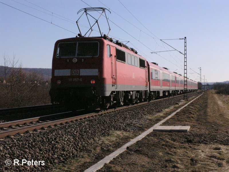 Nachschuss von 111 057-6 mit RB Wrzburg. 16.02.08